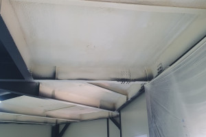 안성 창고형 사무실 경질우레탄폼 시공사례 – 공장천장 단열로 냉난방비 절감