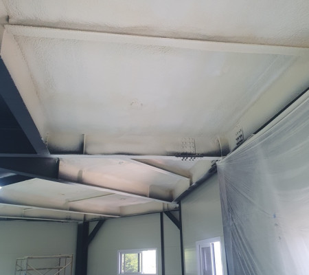 안성 창고형 사무실 경질우레탄폼 시공사례 – 공장천장 단열로 냉난방비 절감