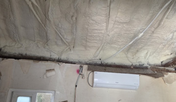 노후 주택의 단열 문제, 오산에서 해결하다이번 현장은 오산시에 위치한 오래된 다세대주택의 천장 단열 시공 사례입니다.건물은 철..