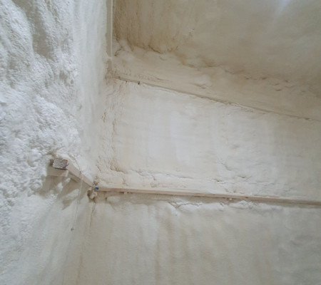 냉동창고 단열 전문 경질우레탄폼 뿜칠시공 완벽 단열 성능 완벽 개선